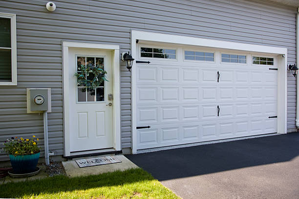 24/7 Emergency Garage Door Panel Replacement experts in Nibley, UT